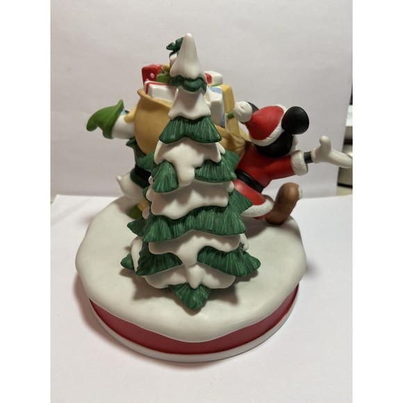 Vintage Disney Collection Christmas 1985 Porcelain "Santa's Helpers"  Figurine - Picture 3 of 7
